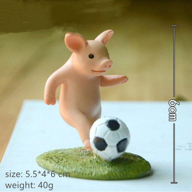 Miniature Simulation Scenario Piggy Figurine