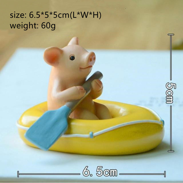 Miniature Simulation Scenario Piggy Figurine
