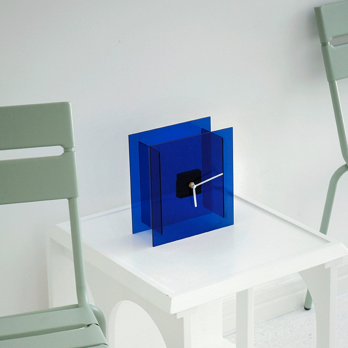 Nordic Artistic Klein Blue Acrylic Clock Vase