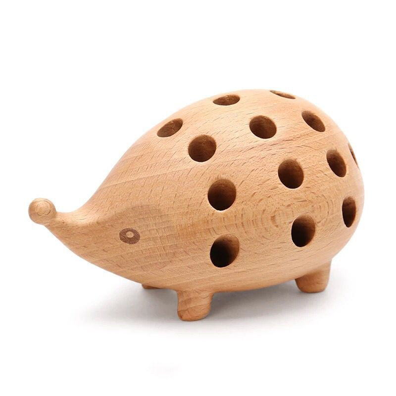 Creative Solid Wood Carving Hedgehog Penholder