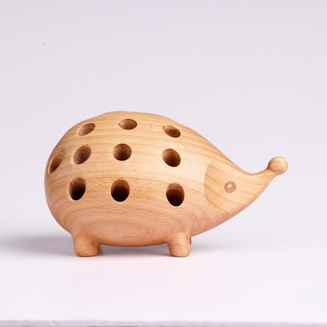 Creative Solid Wood Carving Hedgehog Penholder