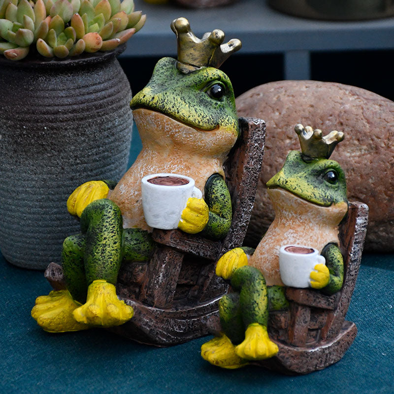 Leisurely Coffee Frog Garden Landscaping sculpture